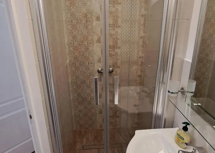 Pansiyon All-in-a Good Space *